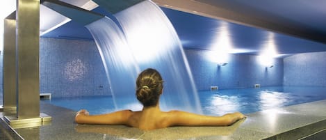 Indoor pool, seasonal outdoor pool, pool umbrellas, sun loungers
