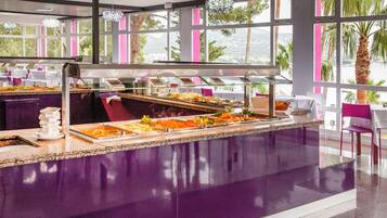 Breakfast, lunch, dinner served; international cuisine