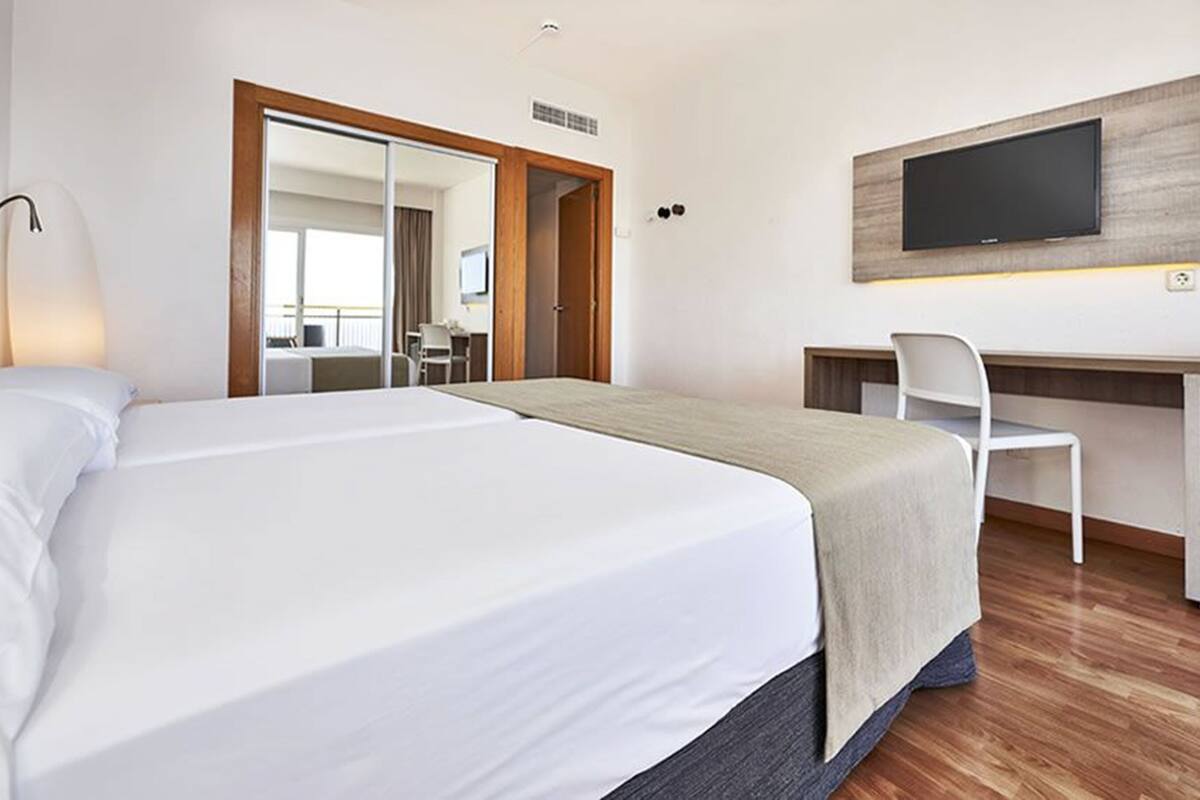 Superior Double Room Single Use, Sea View