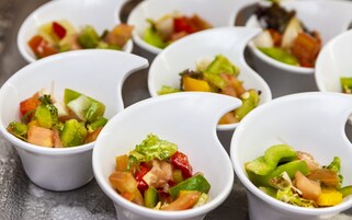 Alimentos y bebidas