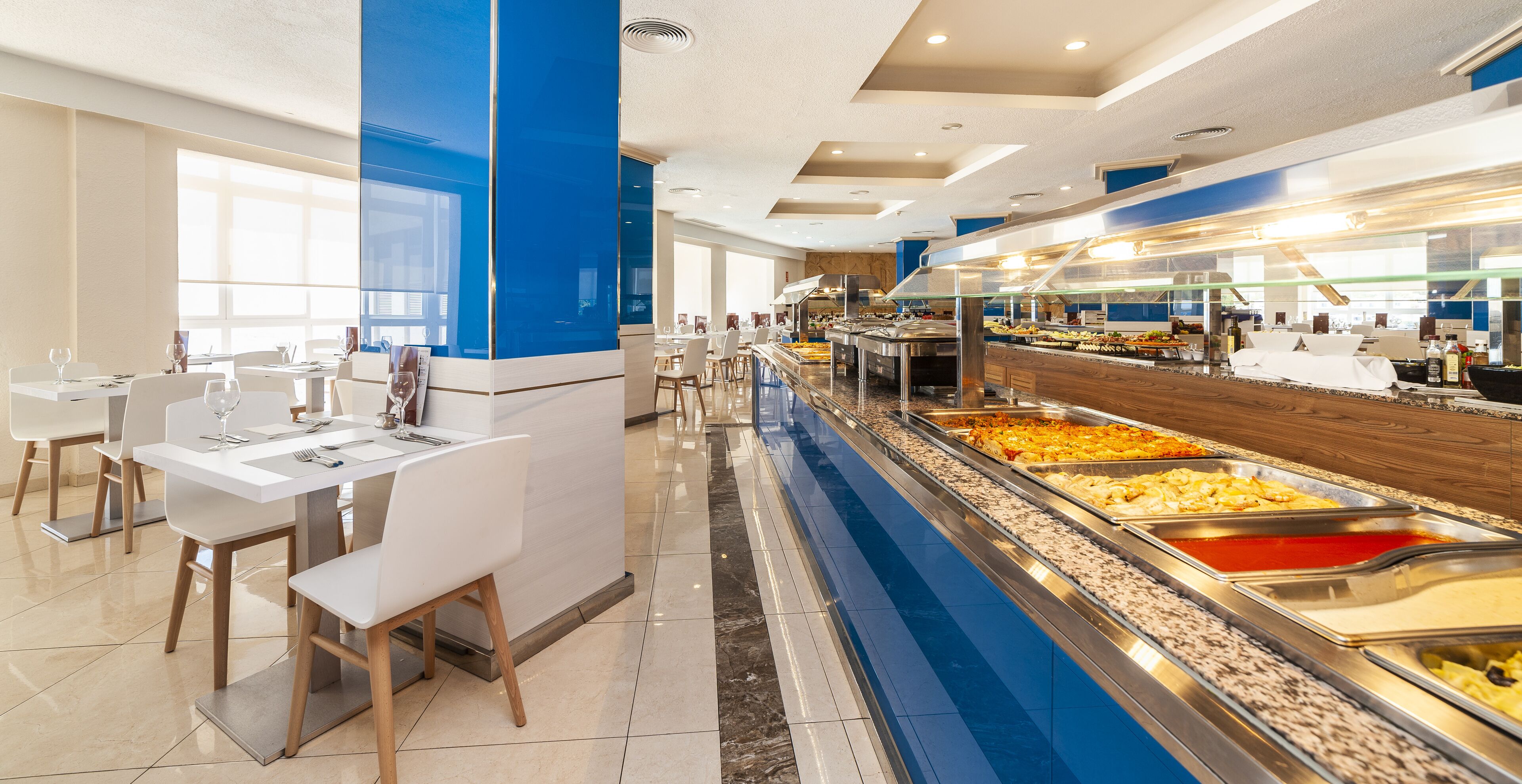 4 restaurants, breakfast, lunch, dinner served; italian cuisine