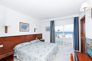 1 bedroom, desk, free WiFi, bed sheets