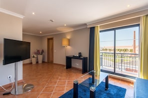 1 bedroom, minibar, in-room safe, desk