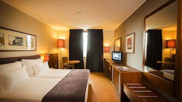 1 bedroom, minibar, desk, blackout drapes