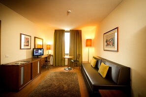 LCD TV - Vila Gale Opera Hotel (Lisbon)