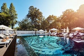 Innenpool, 2 Außenpools