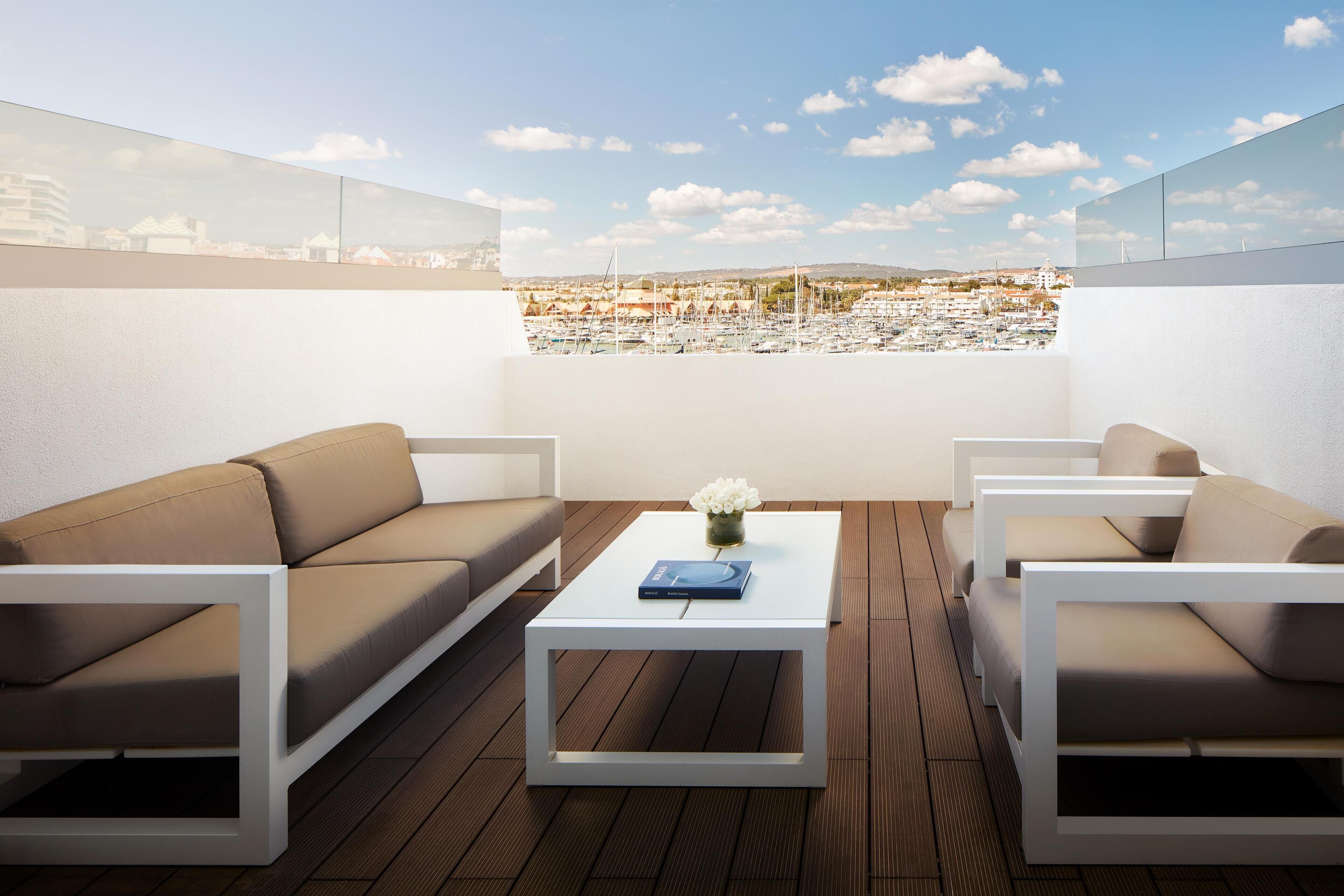 Minibar, in-room safe, desk, blackout curtains