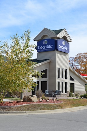Exterior - Boarders Inn & Suites by Cobblestone Hotels - Fayette (Fayette)