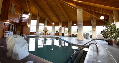 Ten Pin Inn & Suites