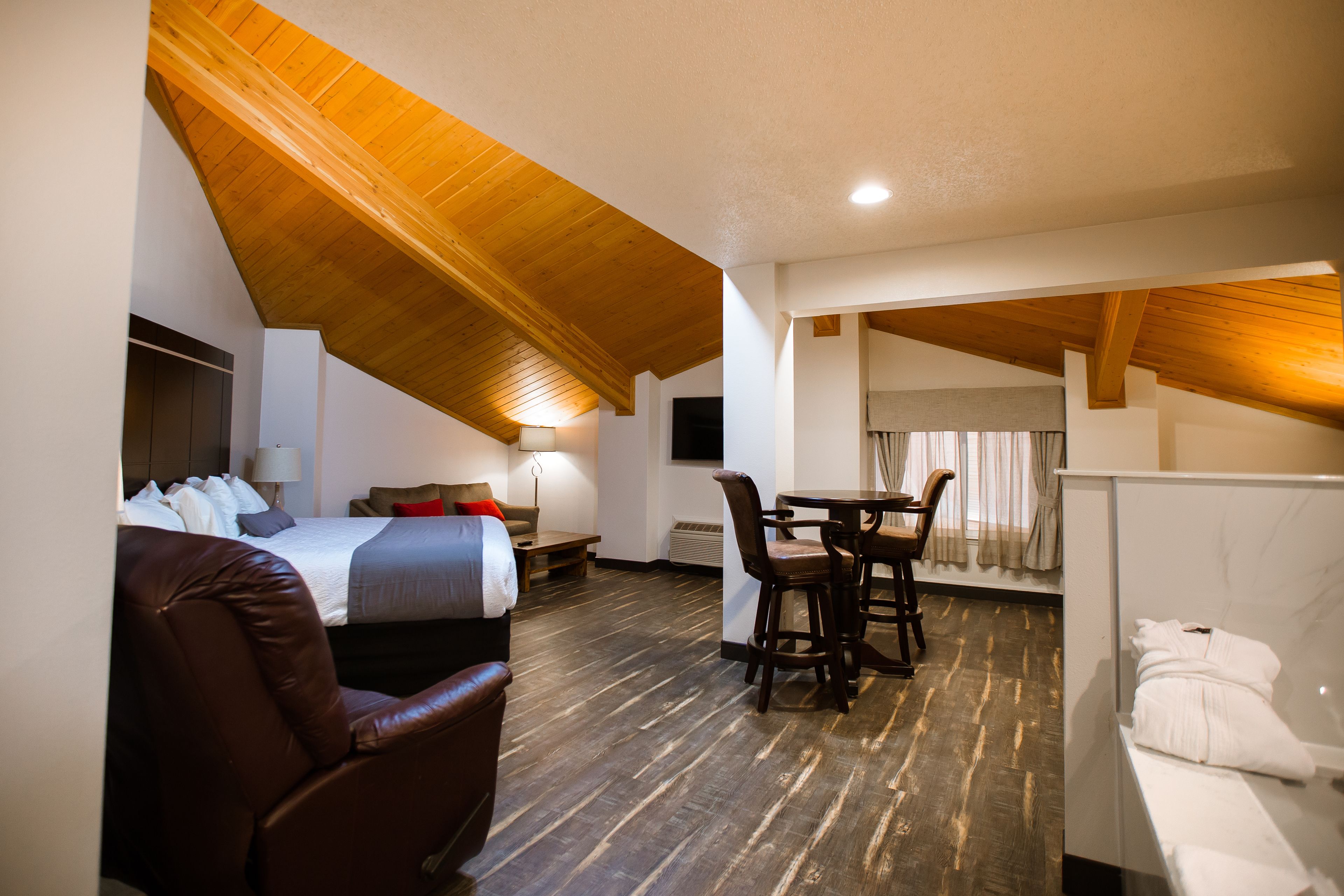 executive studio suite | desk, blackout curtains, iron/ironing board, free cots/infant beds