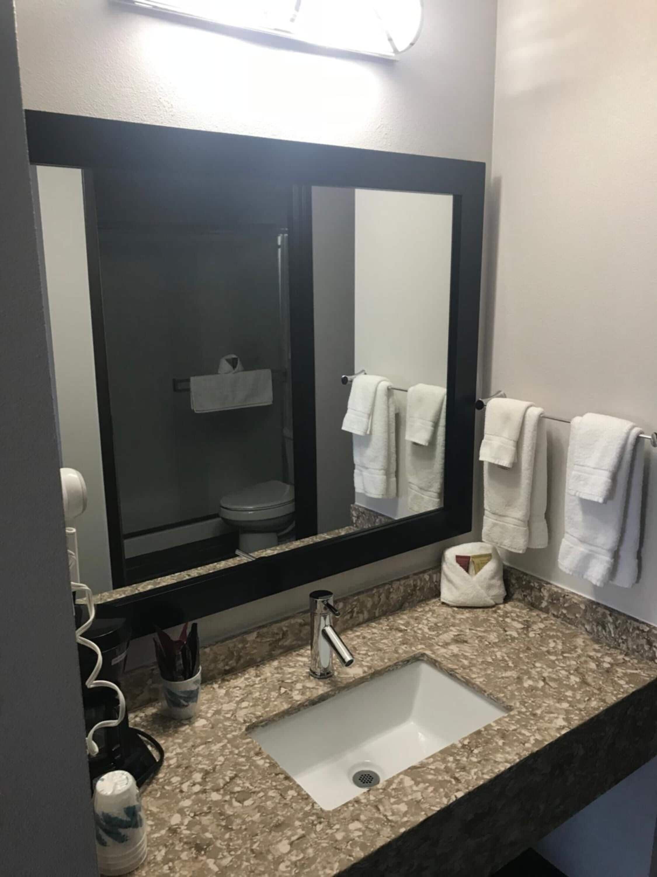 standard king | bathroom | free toiletries, hair dryer, towels