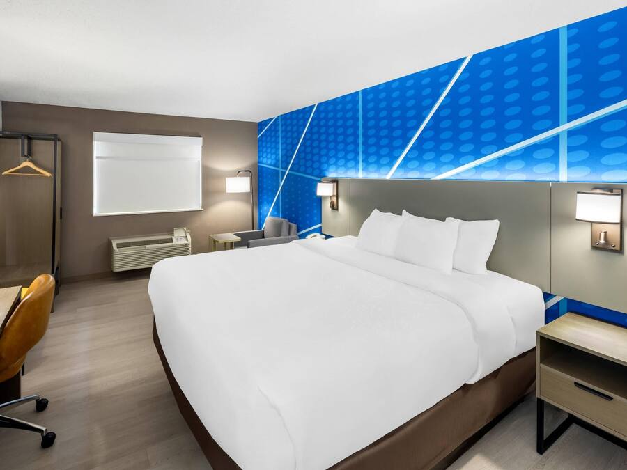 Ropa de cama de alta calidad y escritorio