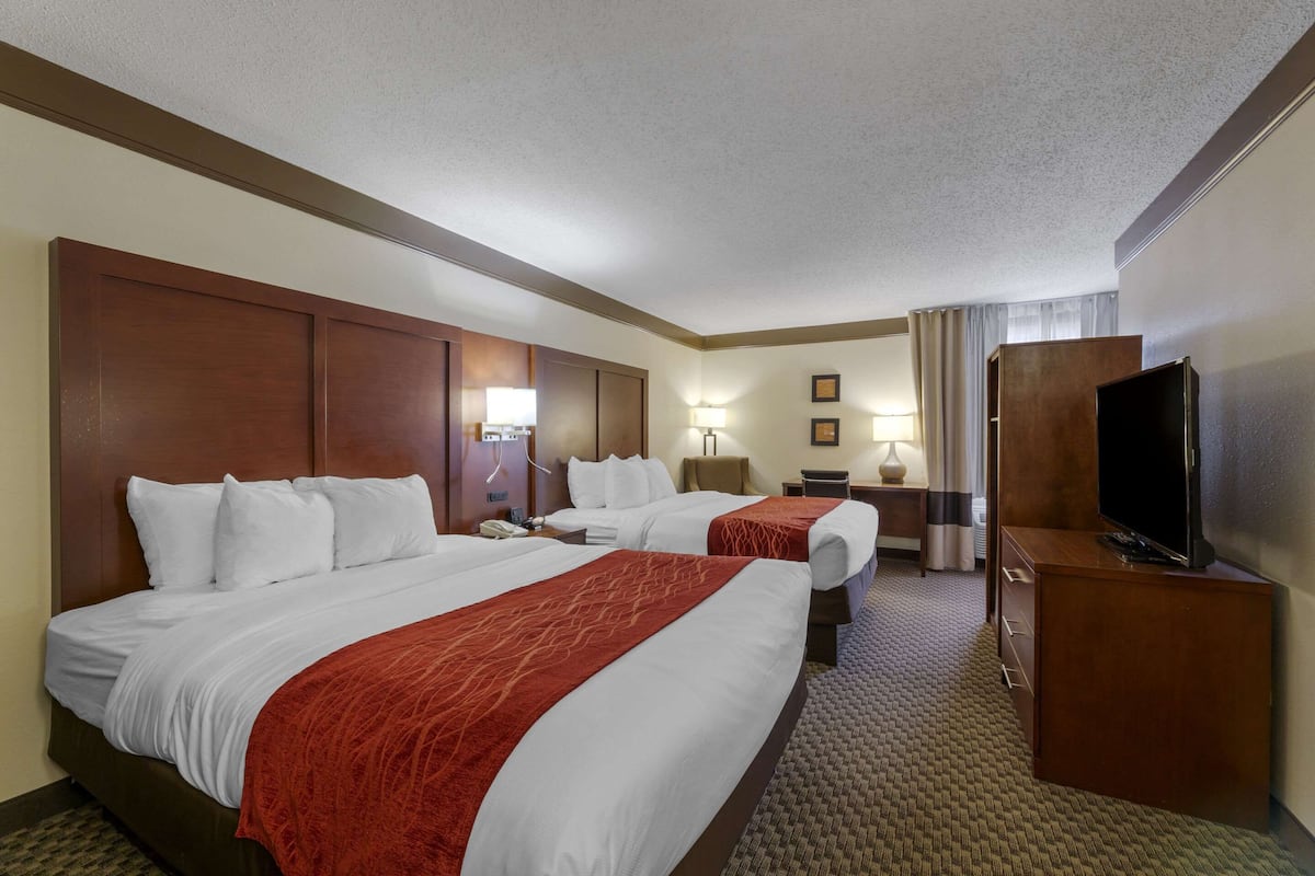 Standard Room, 2 Queen Beds, Non Smoking | Premium bedding, desk, laptop workspace, blackout curtains