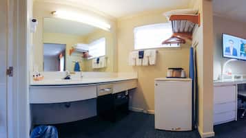 Phòng, 2 giường đôi, không hút thuốc | Tiện nghi tại phòng