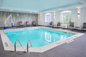 Una piscina techada