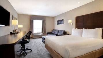 Accessible 1 Queen Bed Room with Sofa Bed