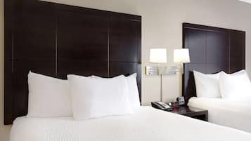 Ropa de cama de alta calidad, escritorio, cortinas opacas