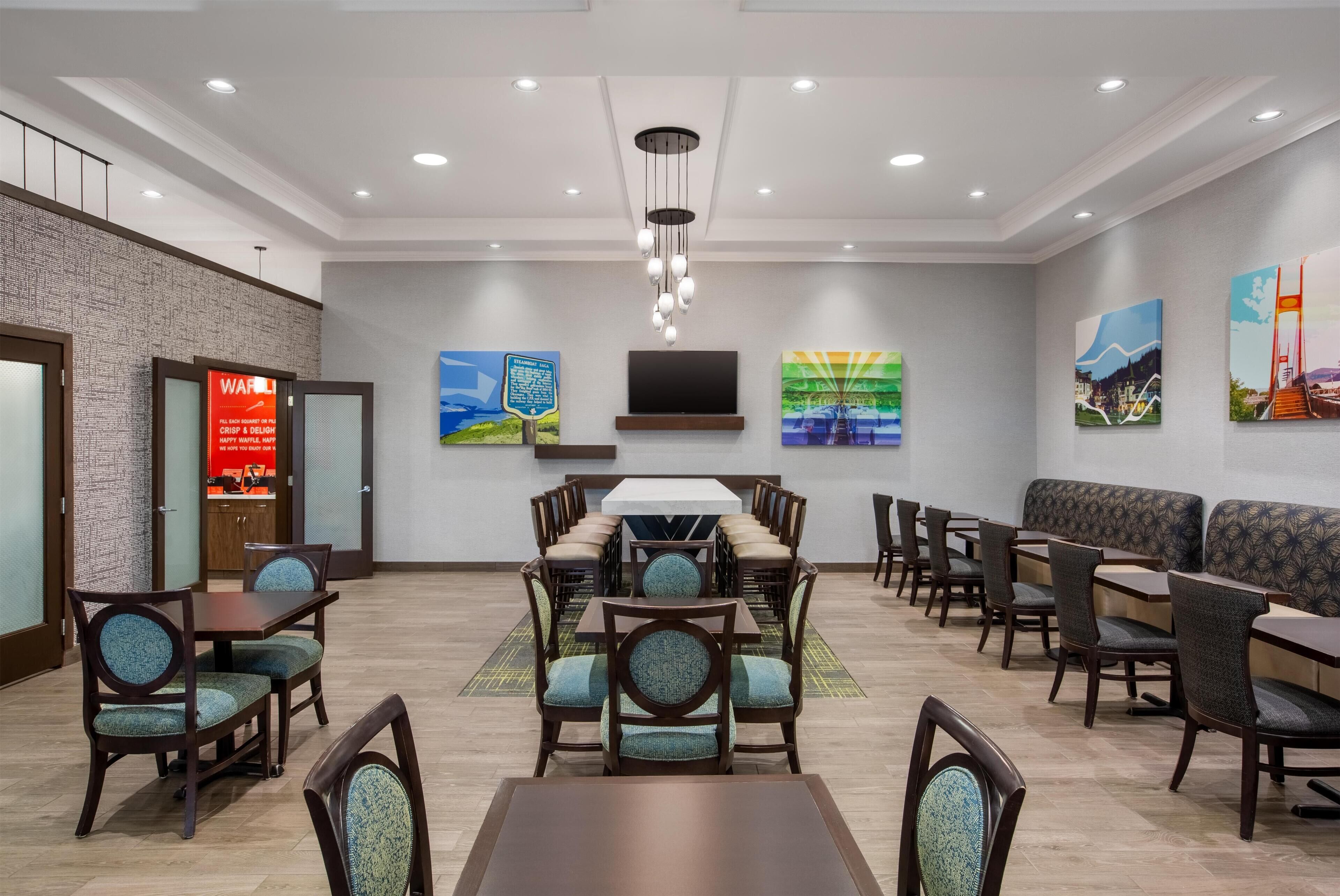 Free daily buffet breakfast