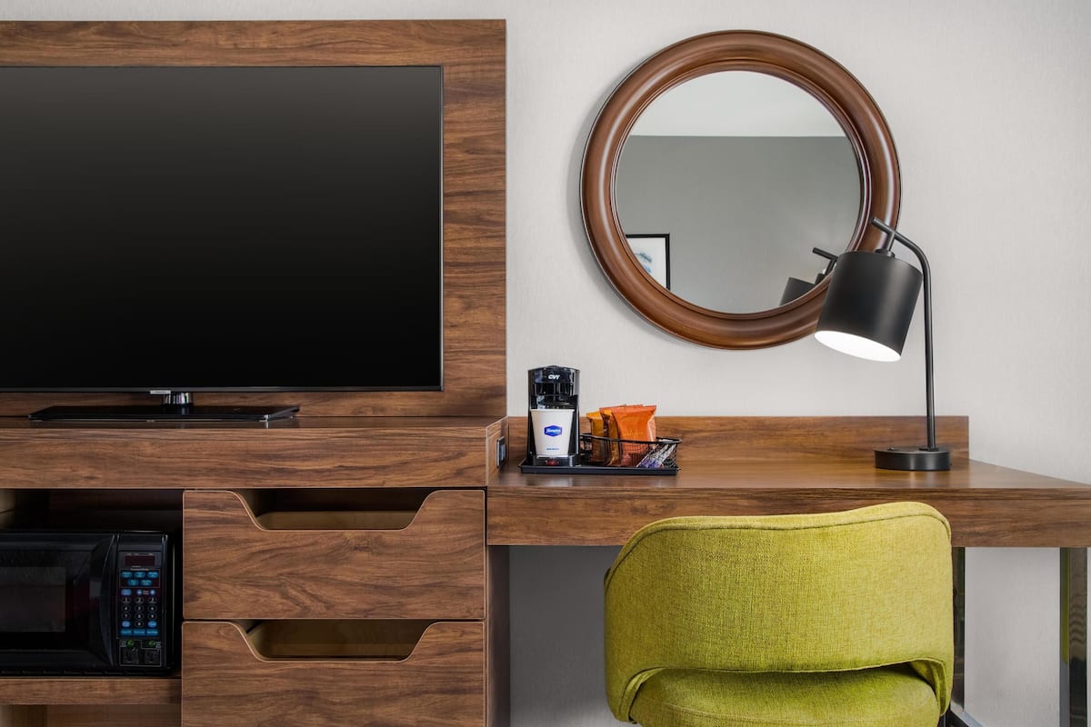 Pillowtop beds, desk, laptop workspace, blackout drapes