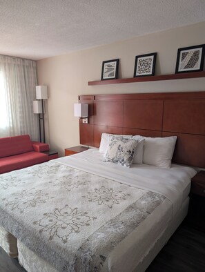Standard, 1 Queen Bed - 7 Nights Stay (Niagara Falls)
