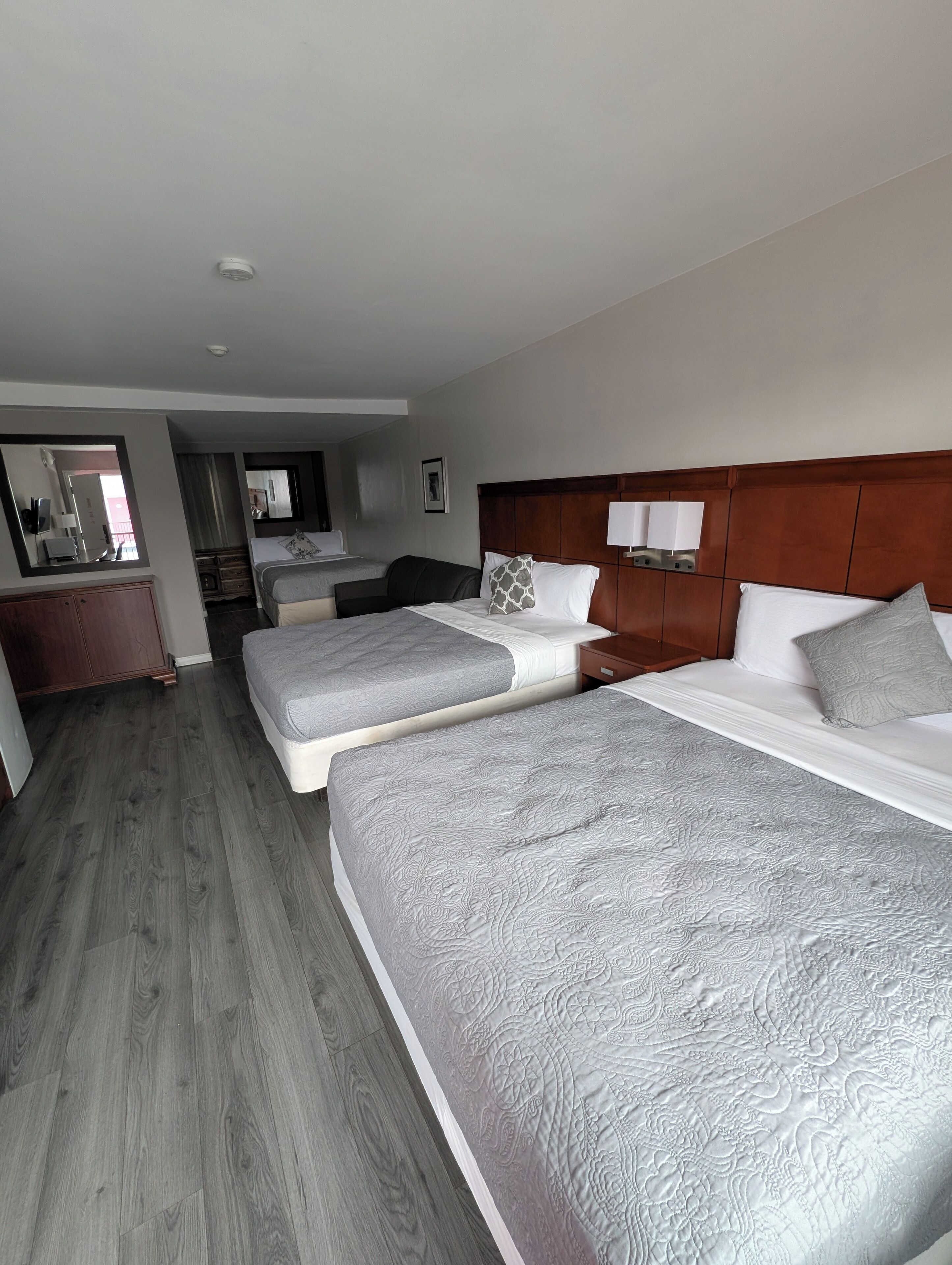 家庭房, 2 张大床 | 办公桌、免费 WiFi、床单