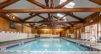 Tigh-Na-Mara Seaside Spa Resort