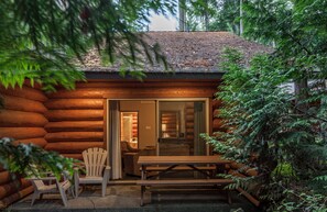 Bungalow, bain à remous | Terrasse/Patio