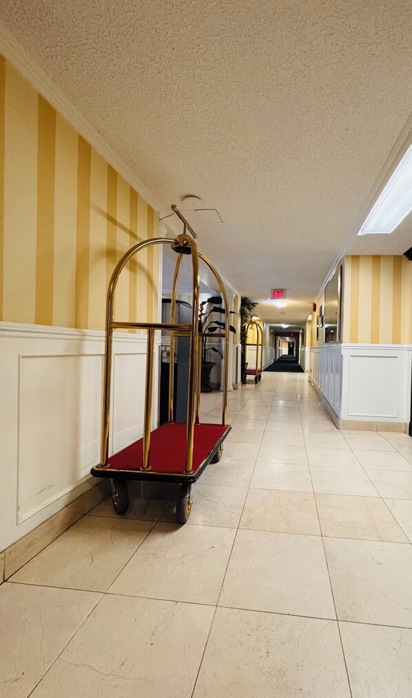 Exterior - Island Travel Inn (Victoria)