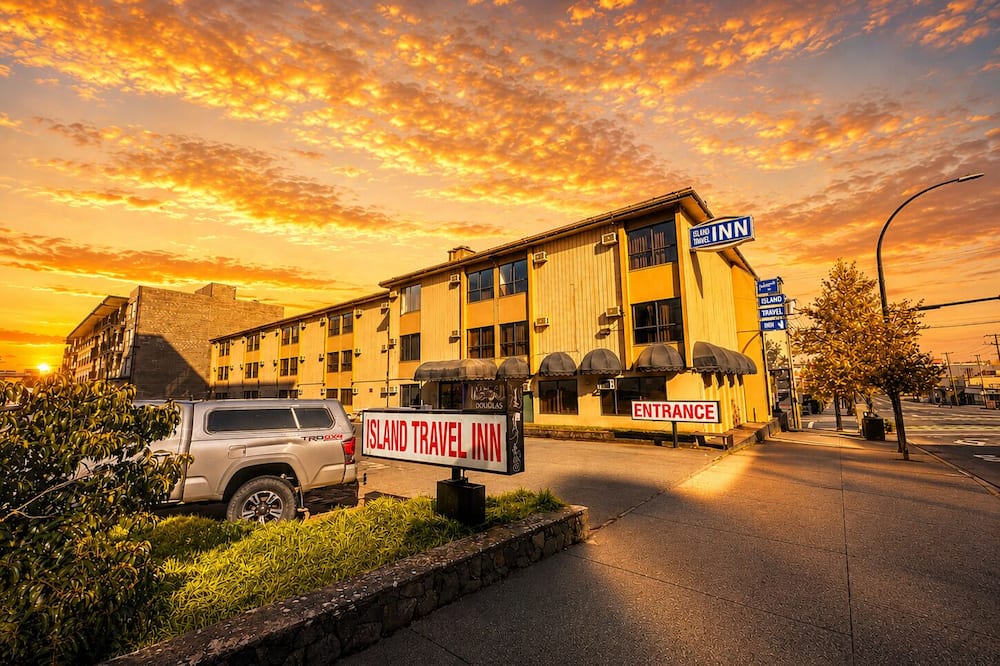 Island Travel Inn