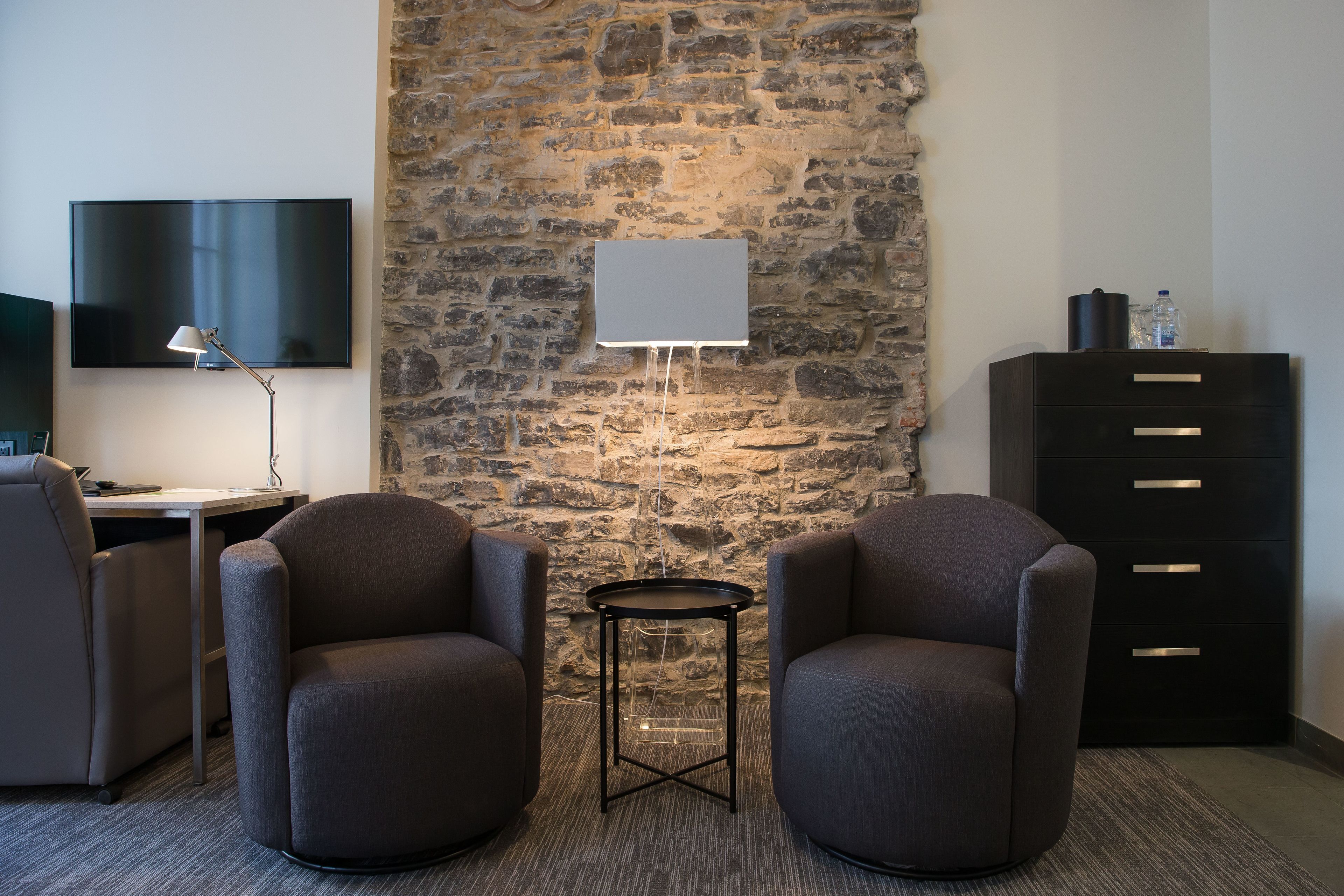 comfort room | 1 bedroom, premium bedding, in-room safe, desk