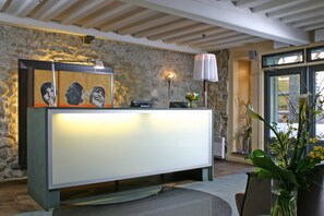 Reception - Hotel Le Priori (Québec City)