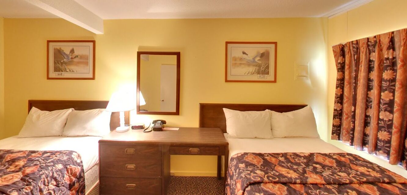 Deluxe Apartment, Non Smoking | Premium bedding, Tempur-Pedic beds, desk, blackout drapes