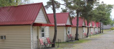 Cottage, 1 Queen Bed, Non Smoking