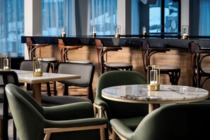 2 Restaurants, Frühstück