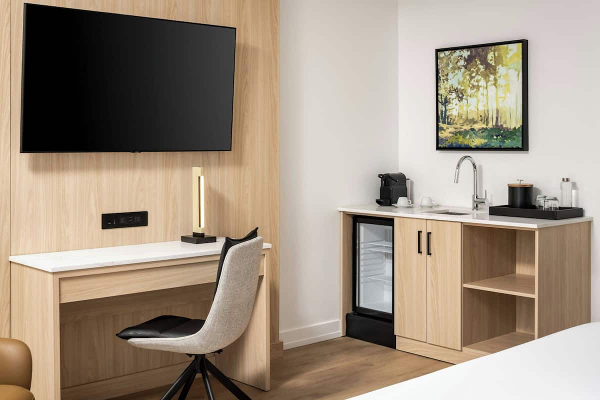 In-room safe, desk, laptop workspace, blackout curtains