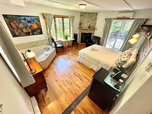 Fer et planche à repasser, Wi-Fi gratuit, draps fournis