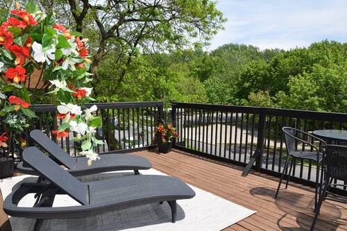 Lafontaine Executive Suite, Park View | Balcony
