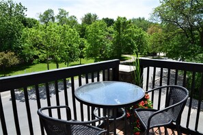 Lafontaine Executive Suite, Park View  | Balcony view