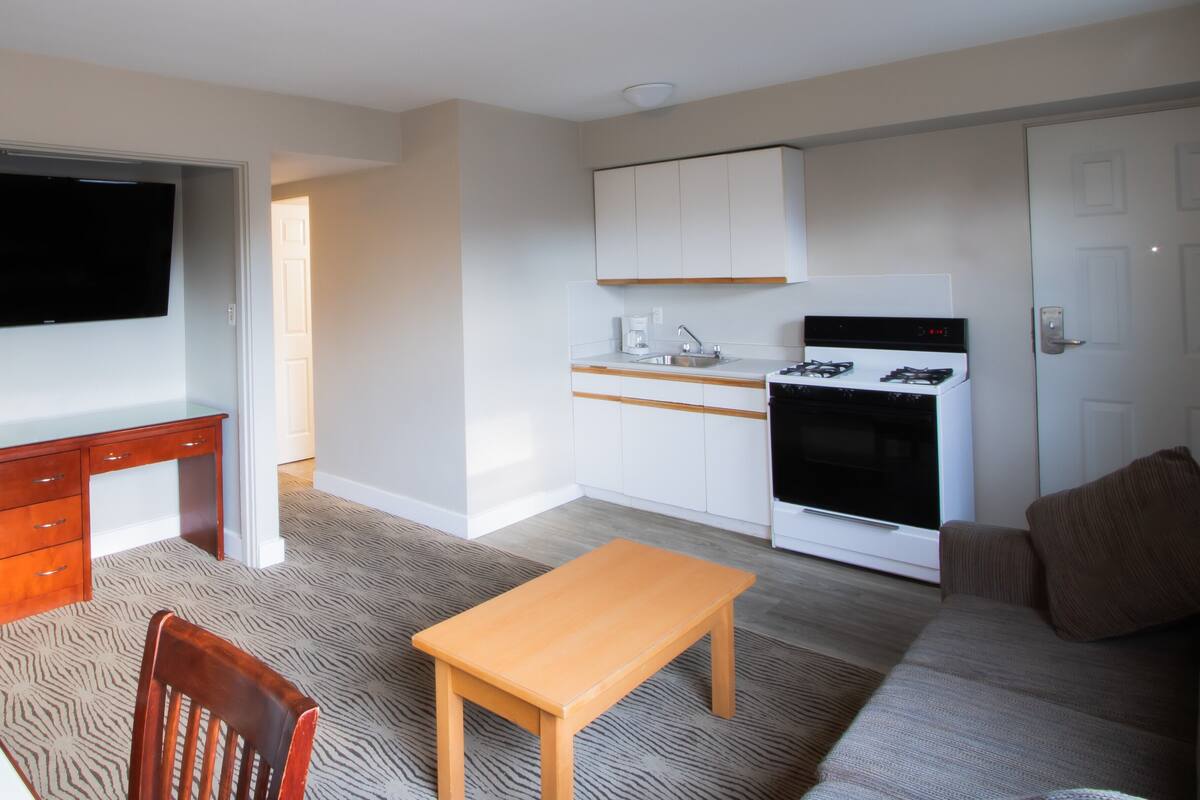 family suite | living area | 48-inch led tv with cable channels