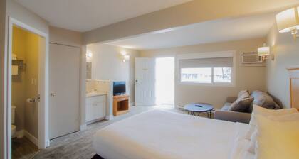 Scott's Inn and Suites