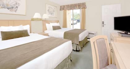 Howard Johnson by Wyndham Downtown Kamloops