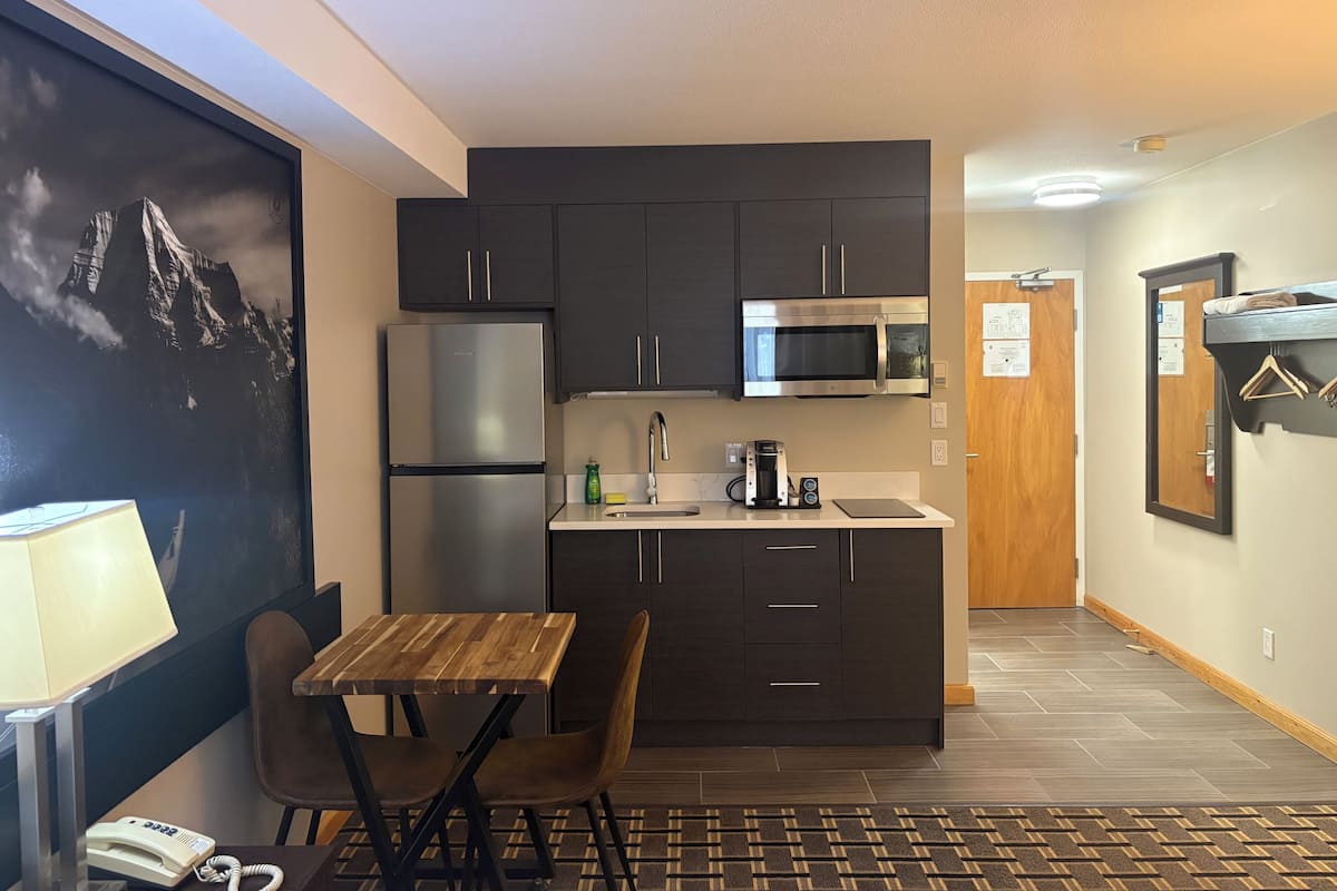 Fridge, microwave, coffee/tea maker