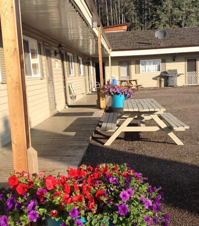 Wanakena Motel