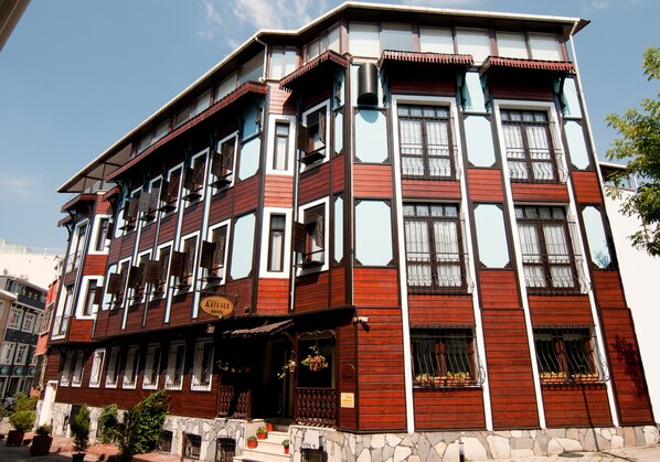 Front of property - Artefes Hotel Old City  (Istanbul)