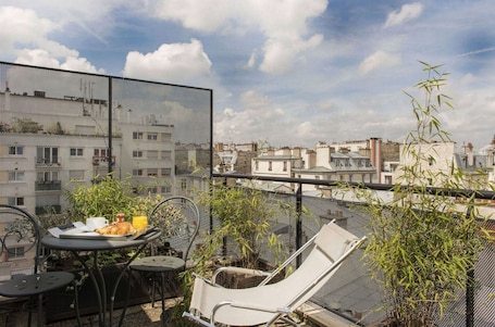 Exterior. Dièse Hôtel Bastille