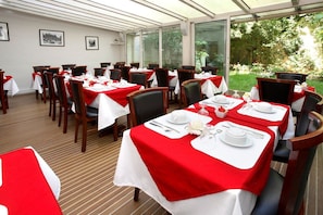 Daily buffet breakfast (EUR 13 per person)