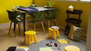 Spielezimmer
