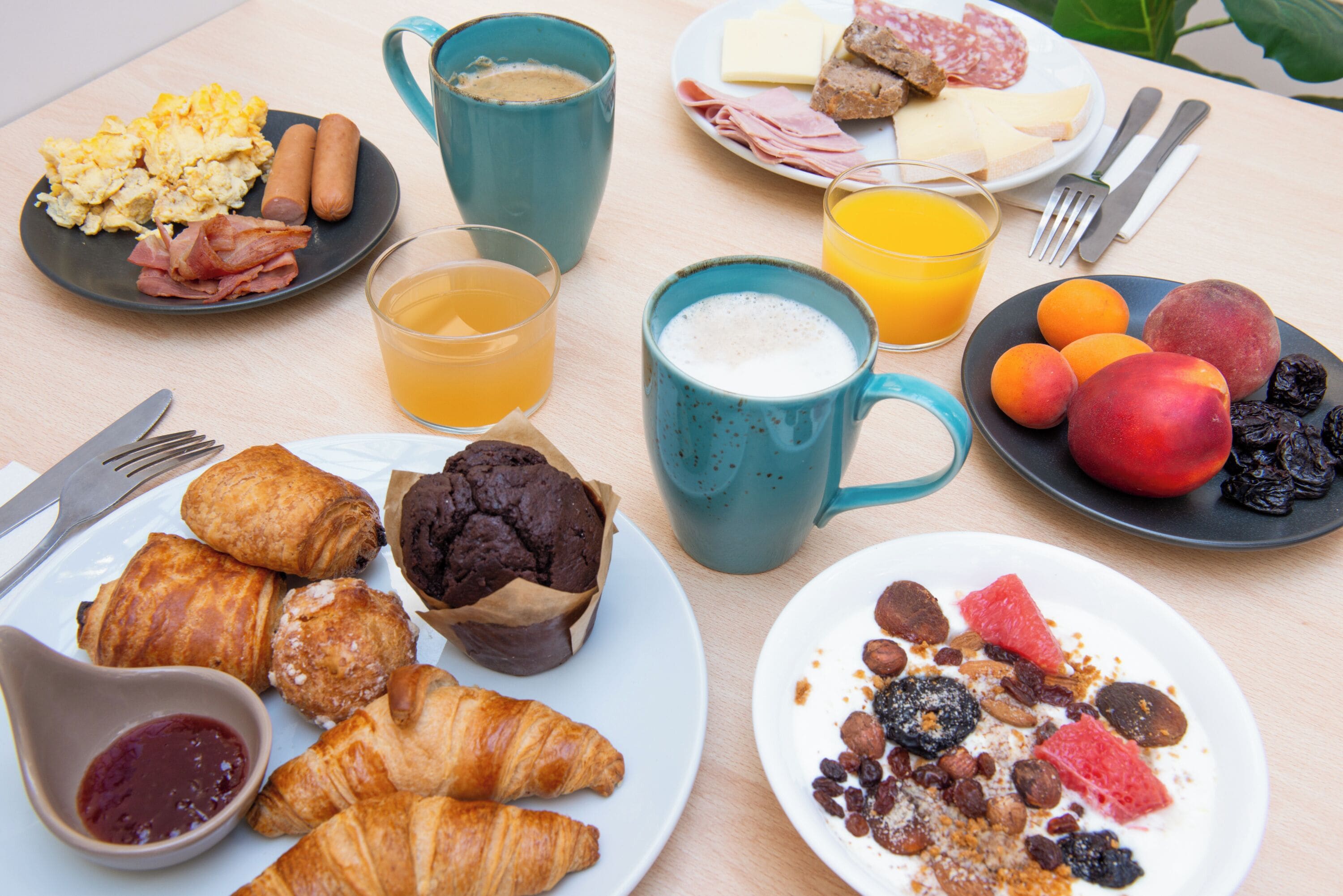 daily buffet breakfast (eur 14 per person)