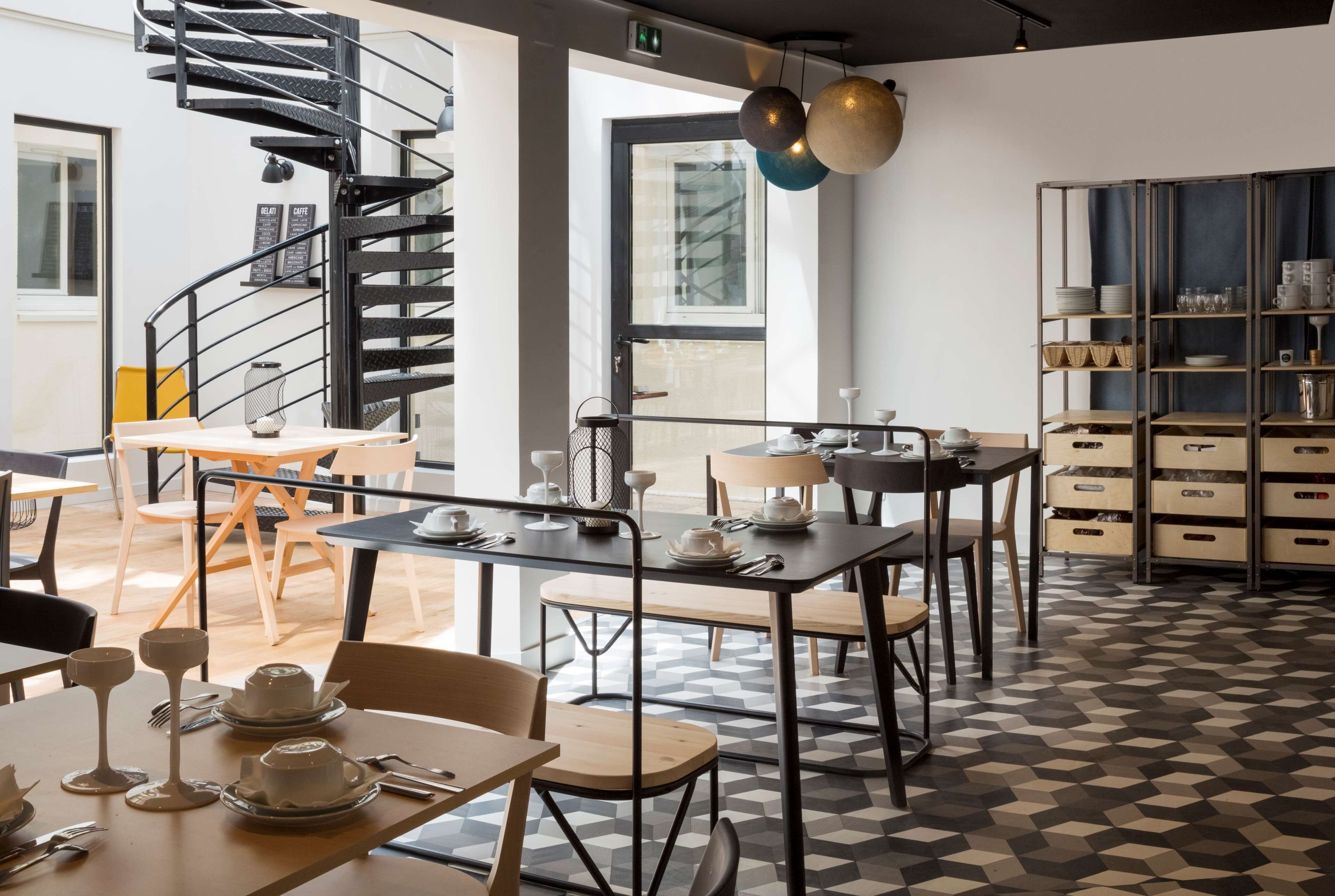 daily buffet breakfast (eur 14 per person)