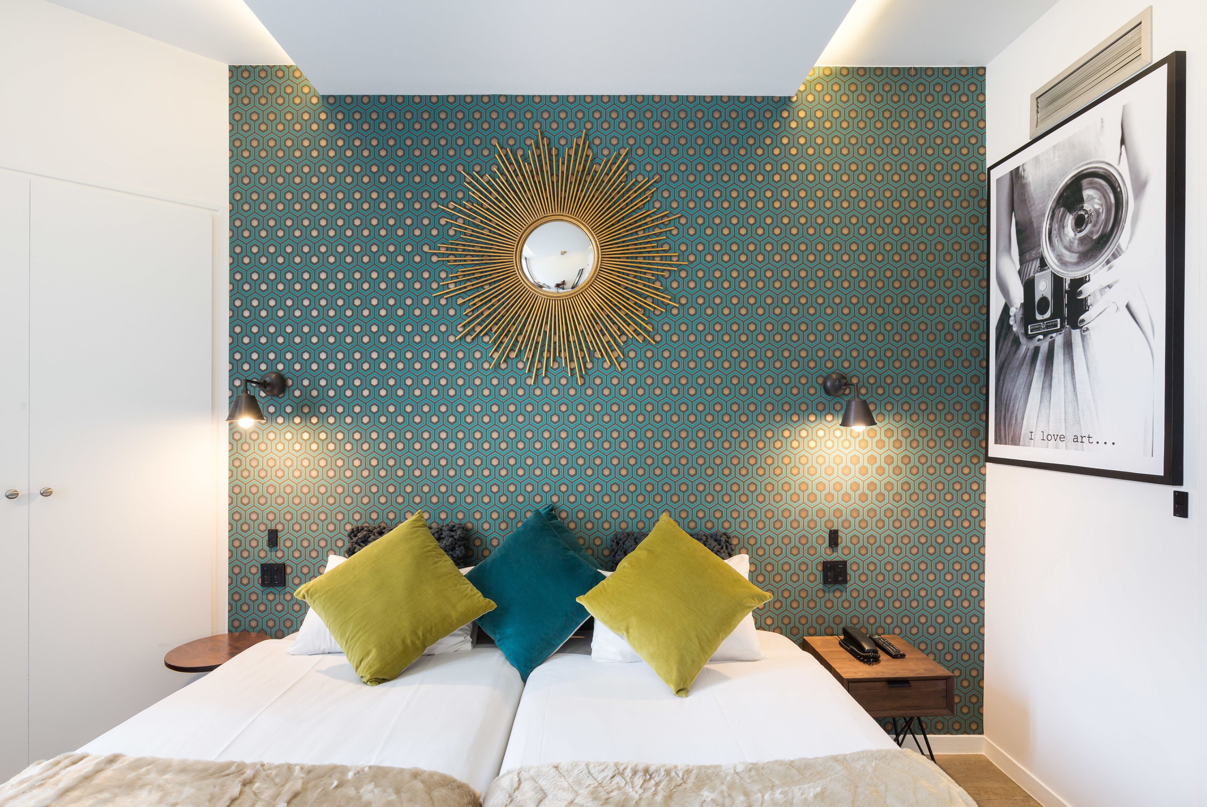 twin room | 1 bedroom, in-room safe, desk, laptop workspace